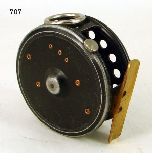 CROUCH_FISHING_REEL_009